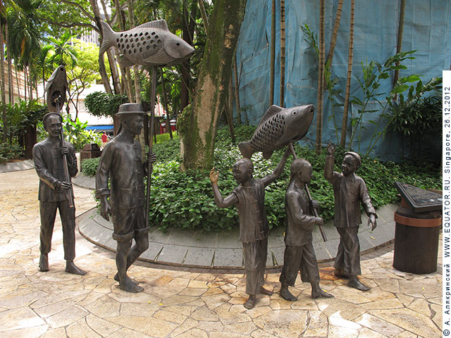 На улицах Сингапура периодически встречаются замечательные скульптурные композиции